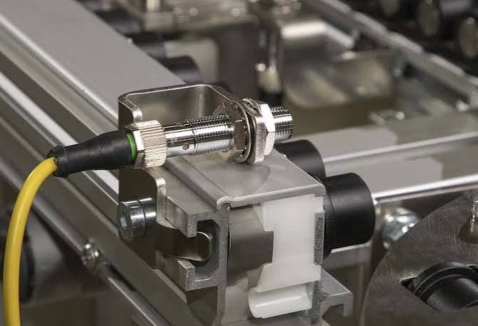 Sensor installed on an industrial machine
